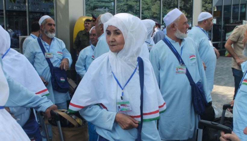 Власти Таджикистана запретили совершение хаджа
