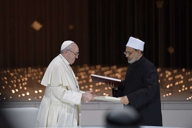 shei h al Azhara i Papa Rimskii 