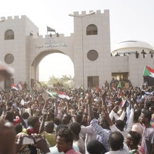 Sudanskaya assotsiatsiya professionalov ispolzuet hristianskie obryady v dele polucheniya politicheskih vygod x