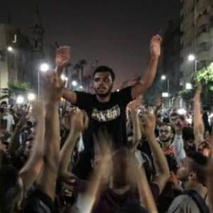 Umma kipit ee gnev vylilsya v Tunise a segodnya i v Irake.  x