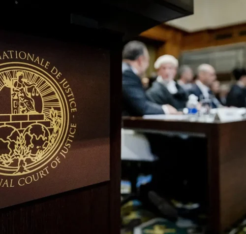 Mezhdunarodnyj Sud prizval okkupanta byt sderzhannym v svoih prestupleniyah x